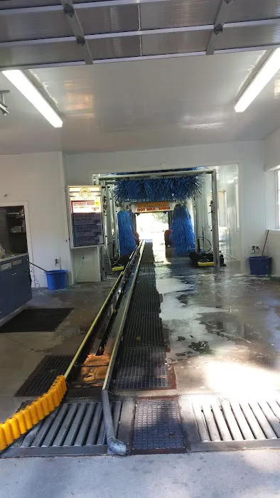 Russell Speeder’s Car Wash Farmington 2 0