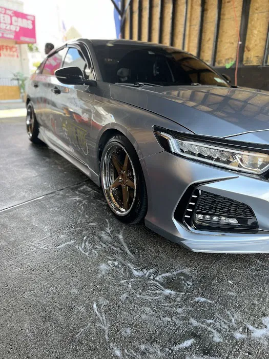 Wayne’s Car World 5