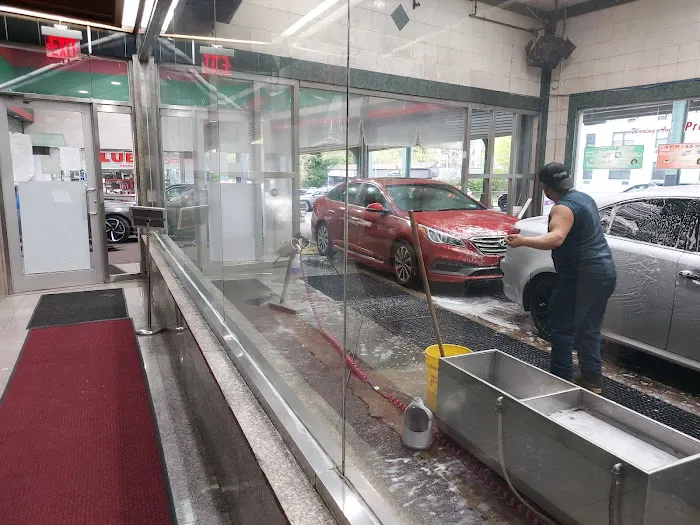 Waring Ave Car Wash & Lube 2