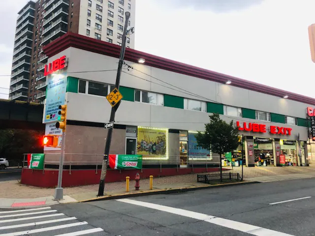 Waring Ave Car Wash & Lube 3