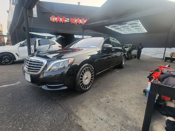 Lavado Hand Car Wash 9