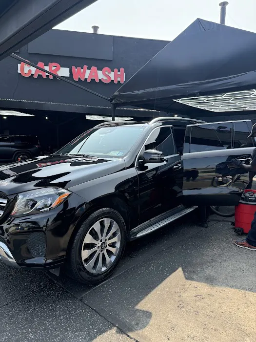Lavado Hand Car Wash 5