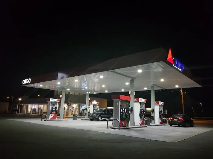 Seniors Deli and Citgo 9