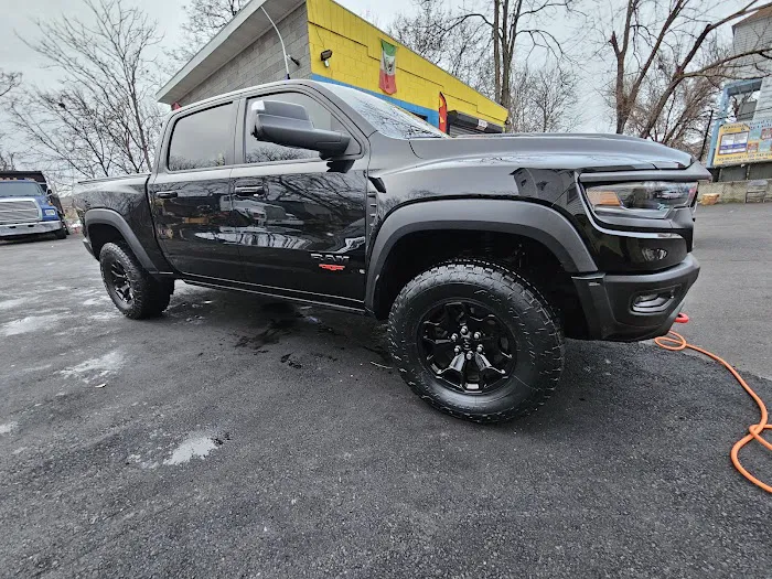 Francisco Hand Car Wash & Detailing LLC 4