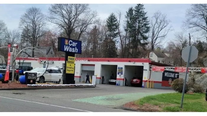 Russell Speeder's Car Wash Of Shelton 6