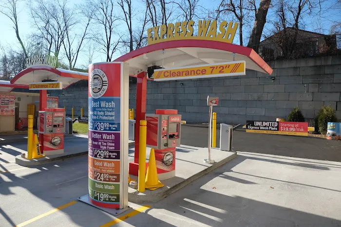 Platinum Car Wash & Oil 1
