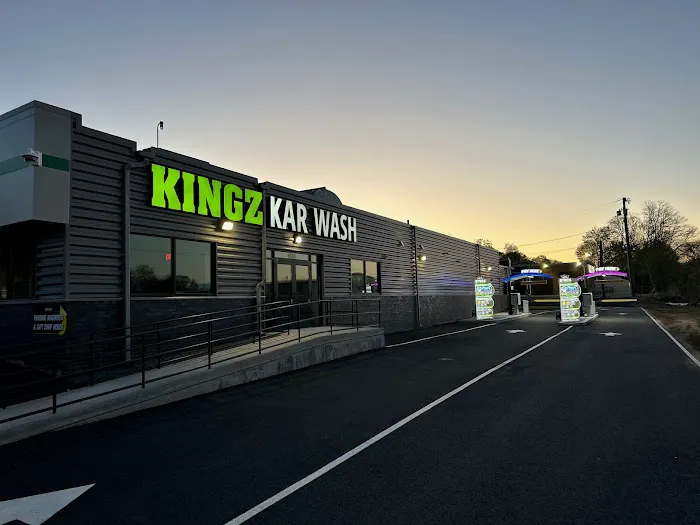 KINGZ KAR WASH & AUTO DETAILING 4