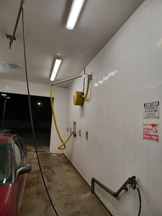 Friendly Carwash 3