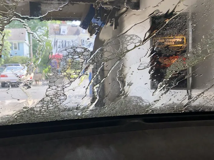 Friendly Carwash 8