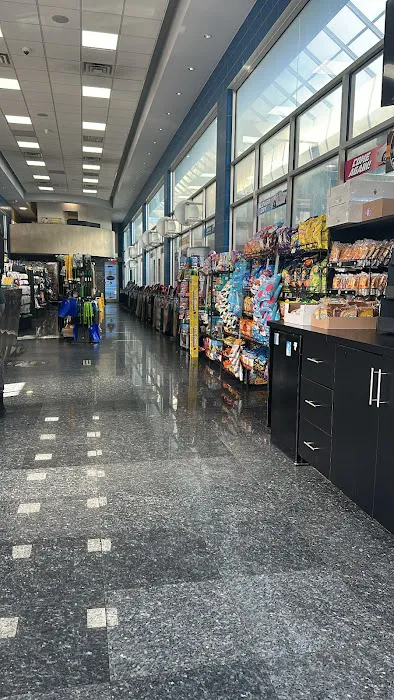 Tremont Wash & Lube 4