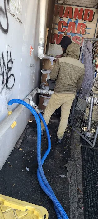 B & G Hand Car Wash 3