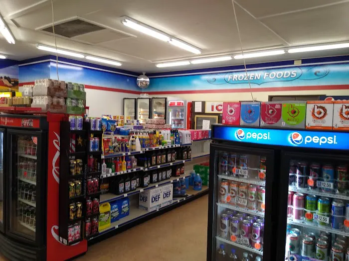 Hutter's Gas 'n' Shop 5