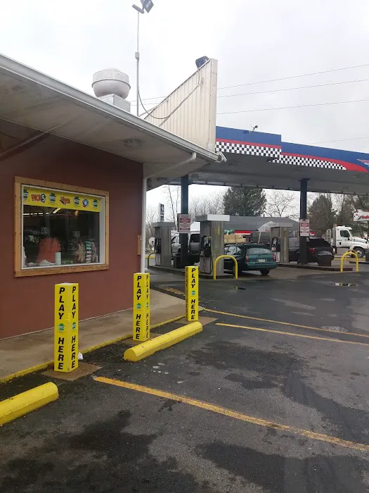 Hutter's Gas 'n' Shop 8