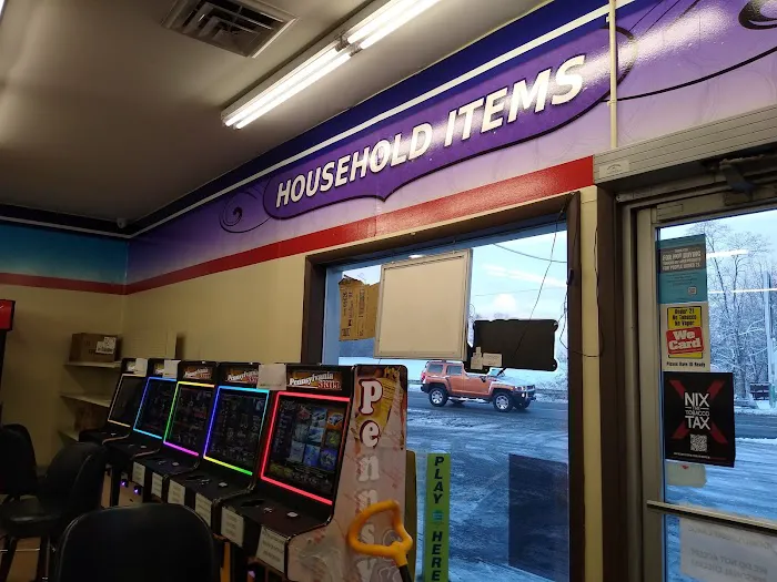 Hutter's Gas 'n' Shop 7