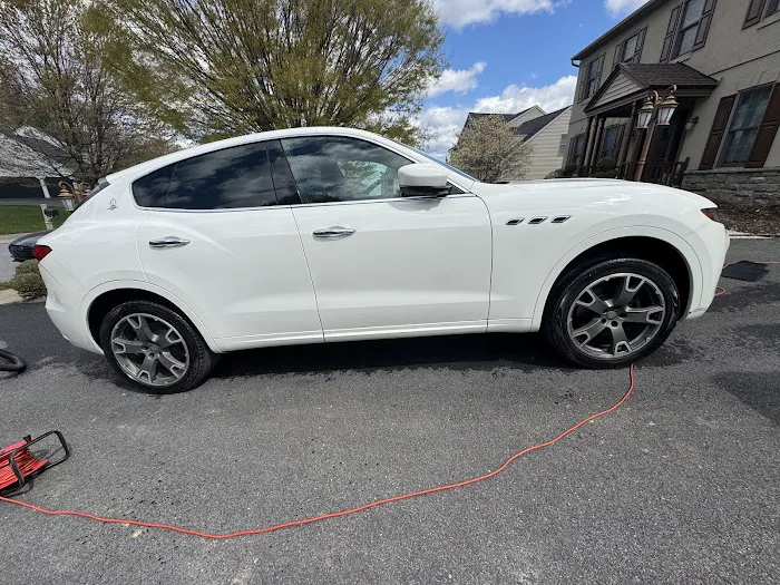Roberto’s auto detailing LLC 0