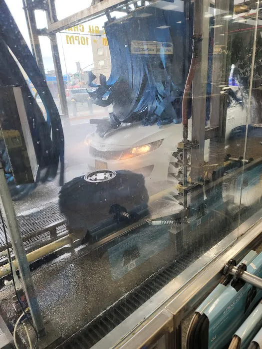 Shiny Car Wash & Lube 0