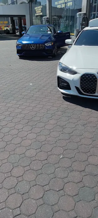 Shiny Car Wash & Lube 4