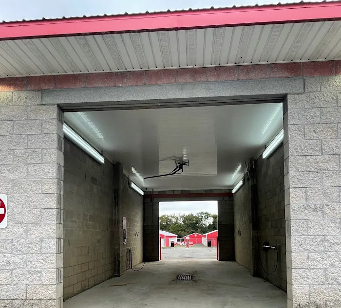 Red Roof Car Wash 5