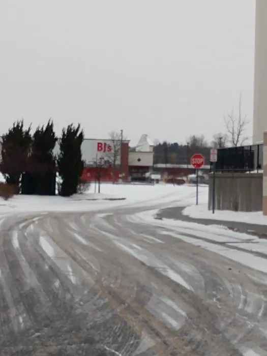 BJ's Gas Station 0