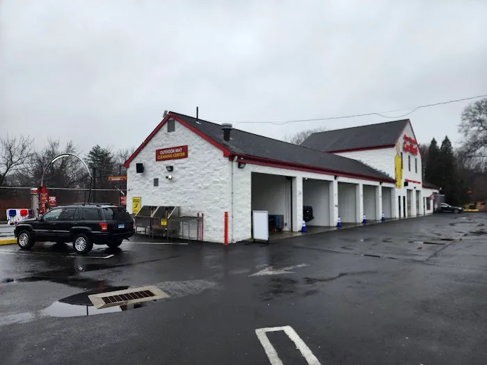 Russell Speeder's Car Wash Of Milford 2 3