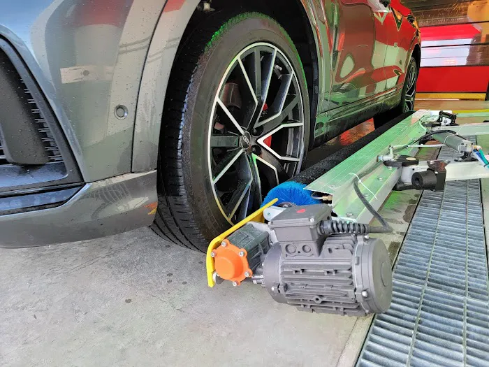 Class Act Auto Wash LLC Featuring Premier Pet Wash 9
