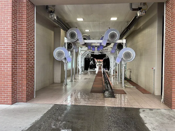 VIP Wash & Lube 8