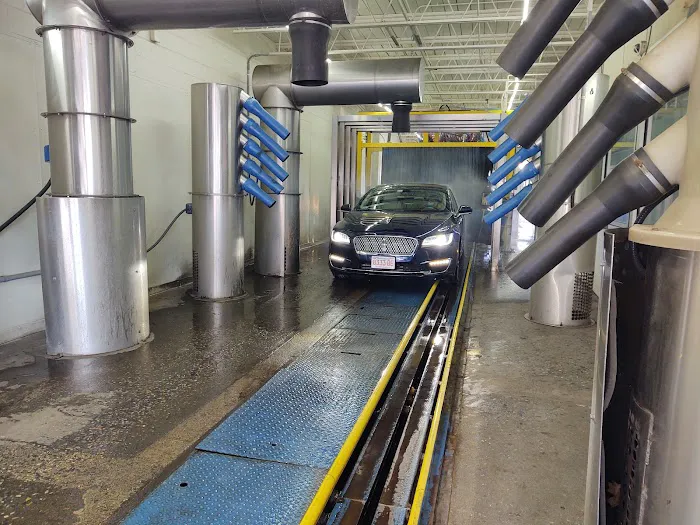 Clean Queen Car Wash (Tunnel Car Wash & Detail Center) 9