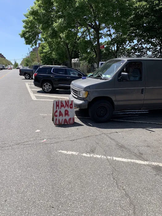 Hand Carwash 4
