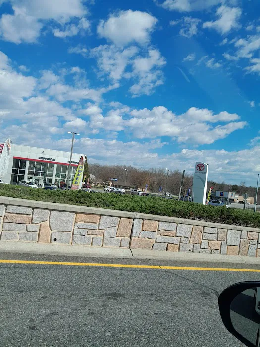 Bud's Car Wash 4