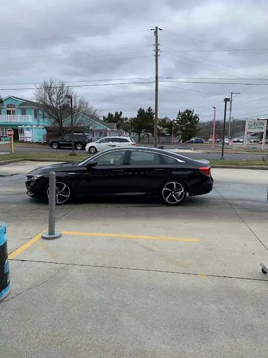 Billy Bob's Full Services Car Wash 1
