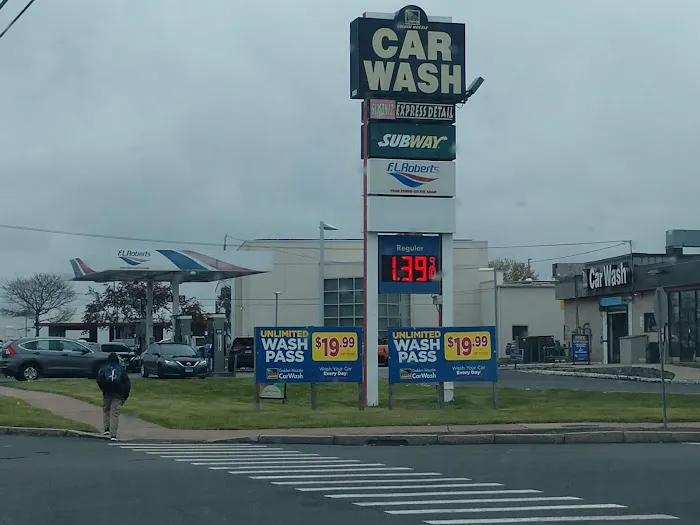 Weston Street Mobil 1