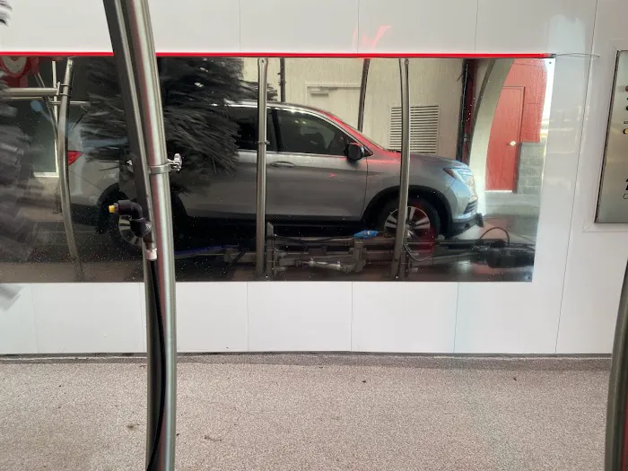 Tommy's Express® Car Wash 2