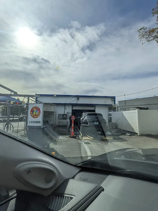 Fred's Car Wash Southport 9