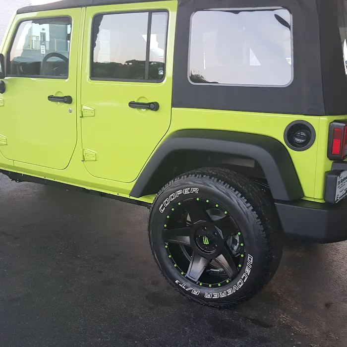 Fresh & Clean Detailing LLC 4