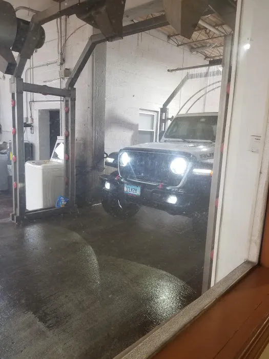 Fresh & Clean Detailing LLC 1