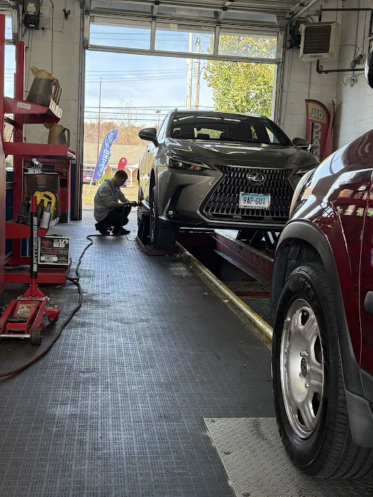 Mike’s Hand Car Wash Auto Detailing & Fast Oil Change 1