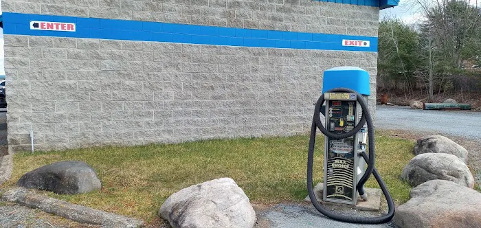 Dusty Road Car Wash 4