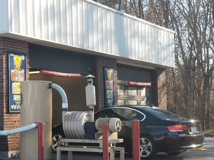 Golden Nozzle Car Wash 4