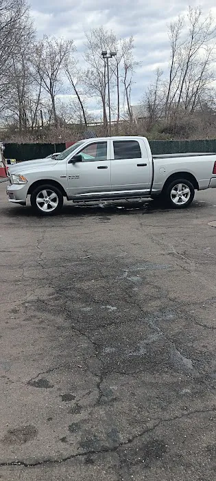 Russell Speeder's Car Wash 4