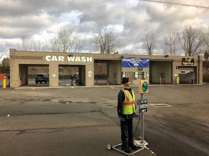 Russell Speeder's Car Wash 8