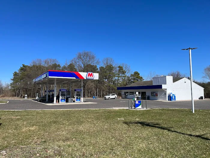 Marathon Gas and Mart 9