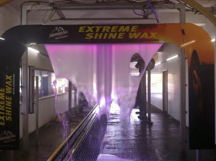 Race Track Car Wash 7