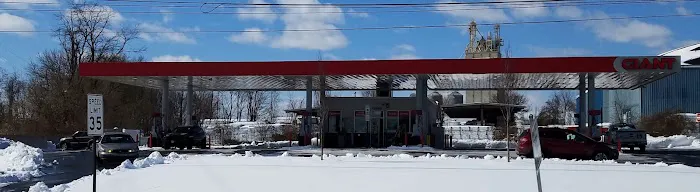 Gas Station - Giant 6