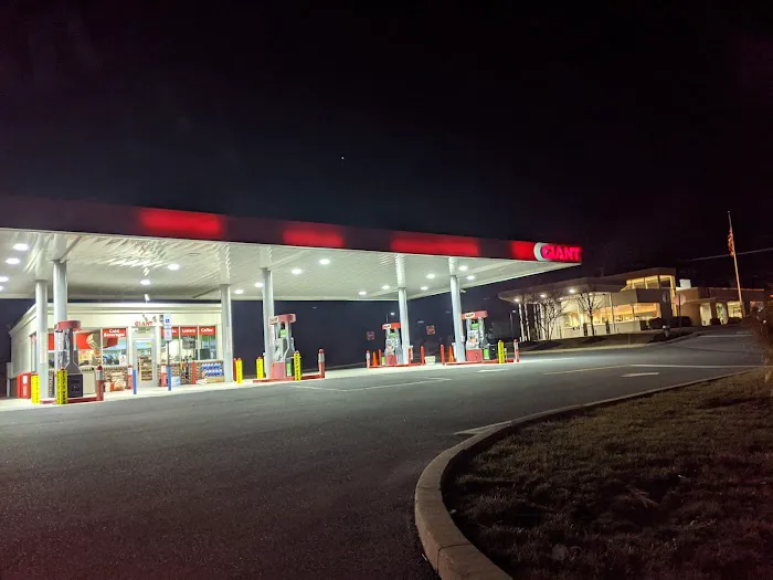 Gas Station - Giant 1