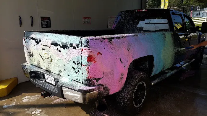 4 Clean Wheels Car Wash 