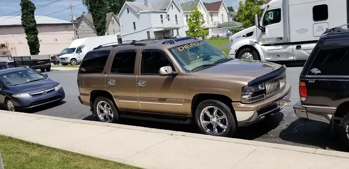 4 Clean Wheels Car Wash 