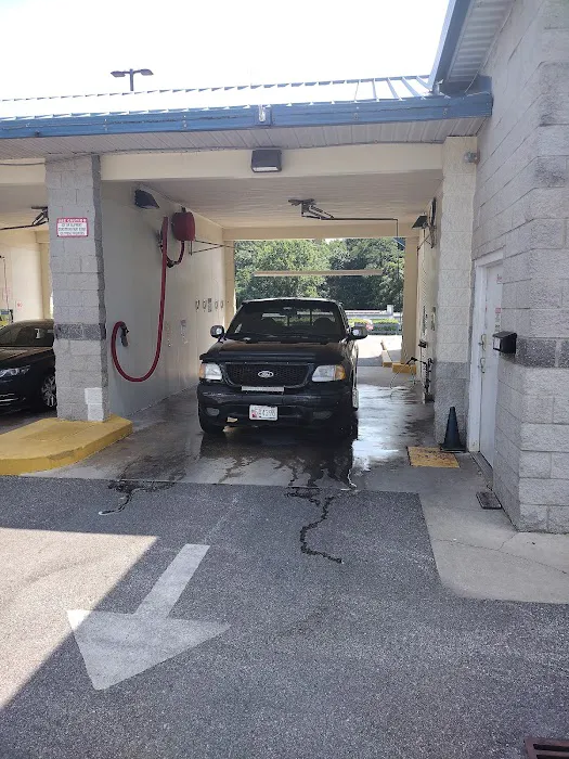 4 Clean Wheels Car Wash 