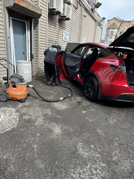 TONY’S Express Car Wash 4