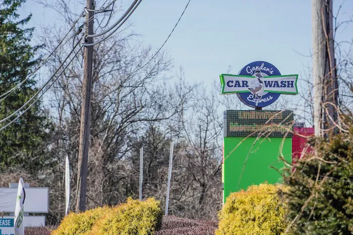 Gander's Express Car Wash 2