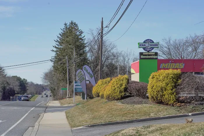 Gander's Express Car Wash 7